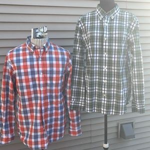 Two slim fit Old Navy shirts in excellent condition